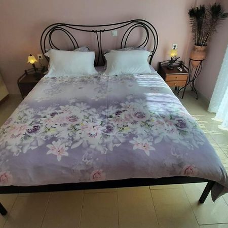 Ioannis - Room With Balcony Near Limnopula Gavrolimni ภายนอก รูปภาพ